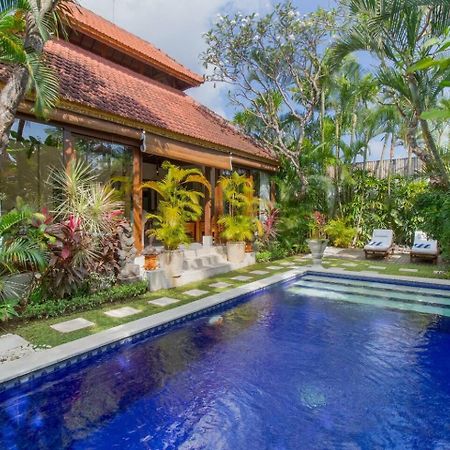 Villa Heart Of Seminyak, 2Br, Sleeps 4, Walk To Bintang Extérieur photo