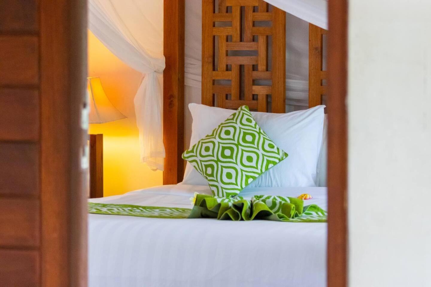 Villa Heart Of Seminyak, 2Br, Sleeps 4, Walk To Bintang Extérieur photo