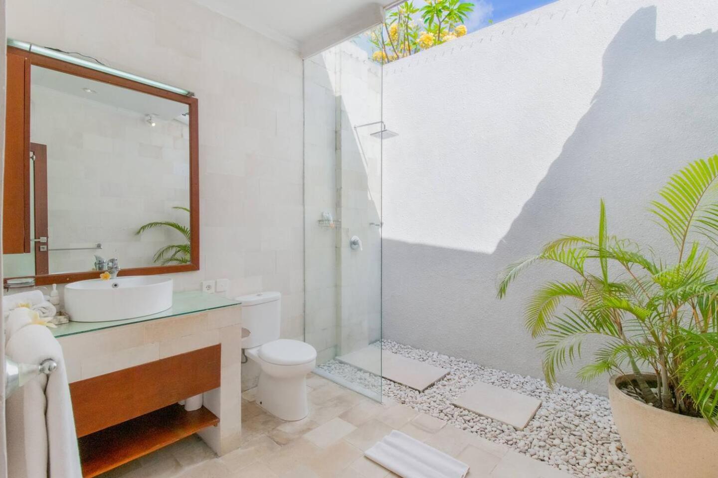 Villa Heart Of Seminyak, 2Br, Sleeps 4, Walk To Bintang Extérieur photo