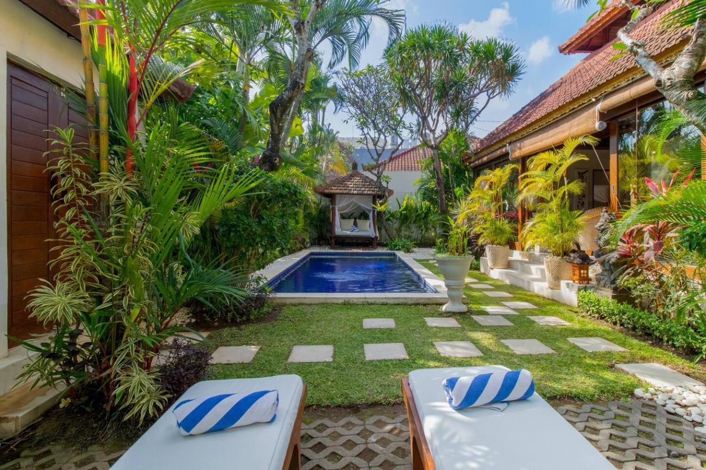 Villa Heart Of Seminyak, 2Br, Sleeps 4, Walk To Bintang Extérieur photo