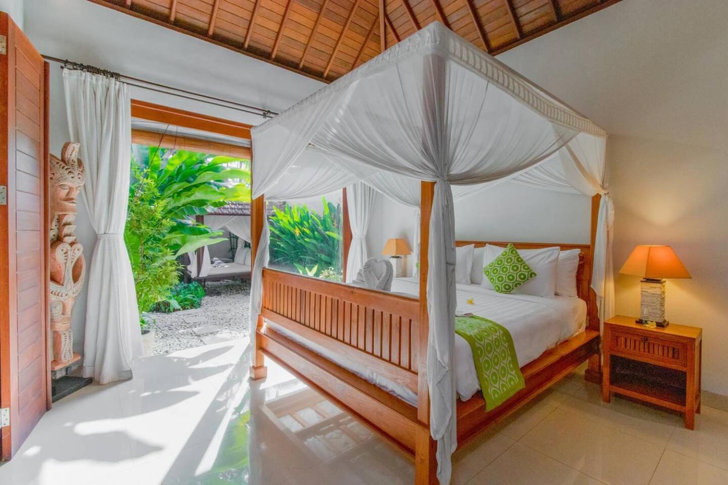 Villa Heart Of Seminyak, 2Br, Sleeps 4, Walk To Bintang Extérieur photo